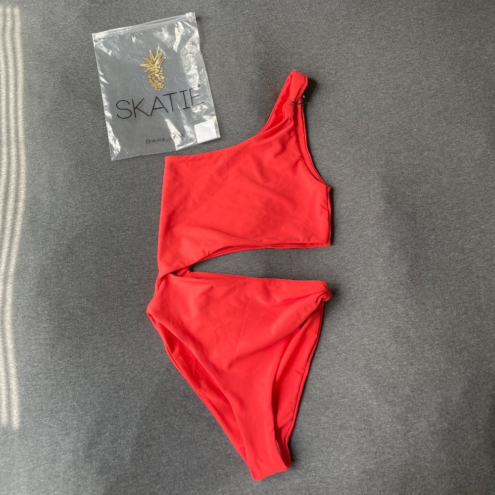 Skatie Nicole One Piece in Red (Size S)